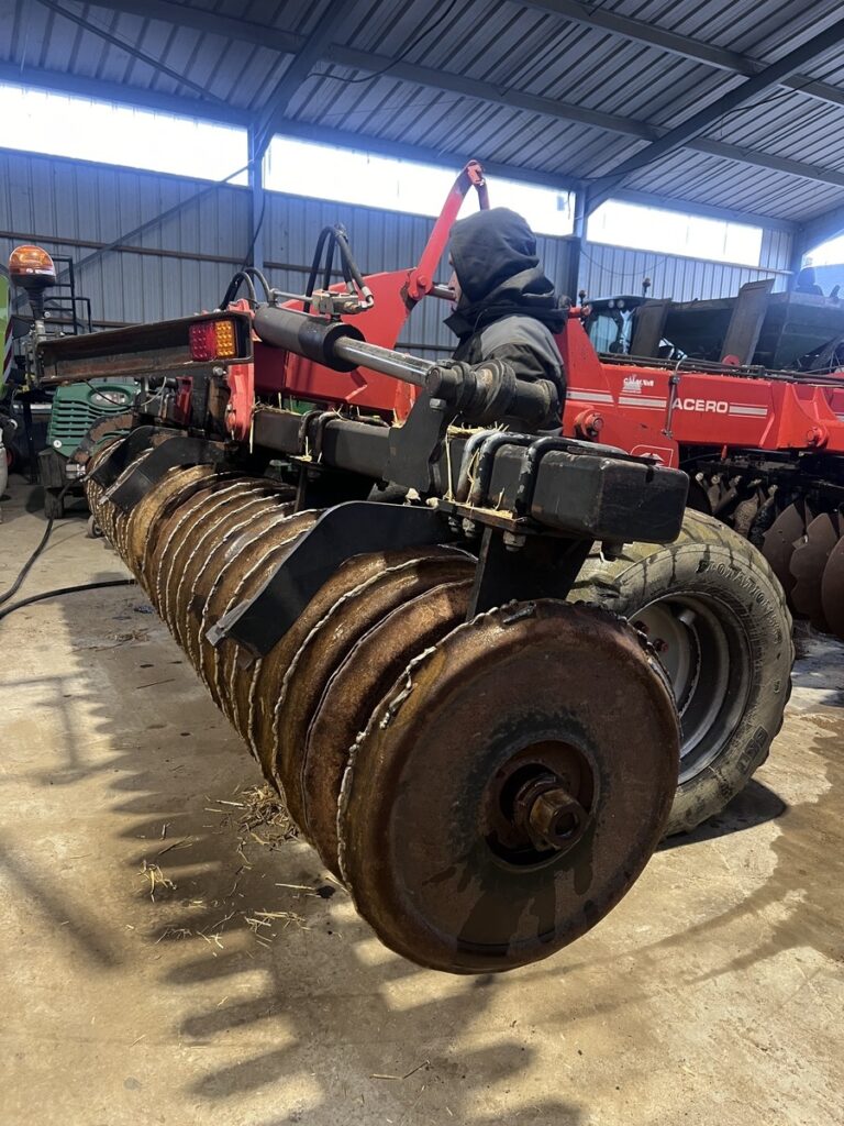 Réparation et soudure de machine agricole à Nantes - 89 Art, entretien et renforcement